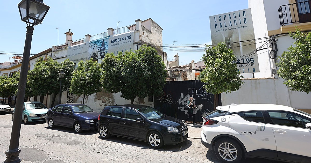 Las obras de la calle Mayor de Santa Marina en Córdoba, una inquietud para la Semana Santa de 2027