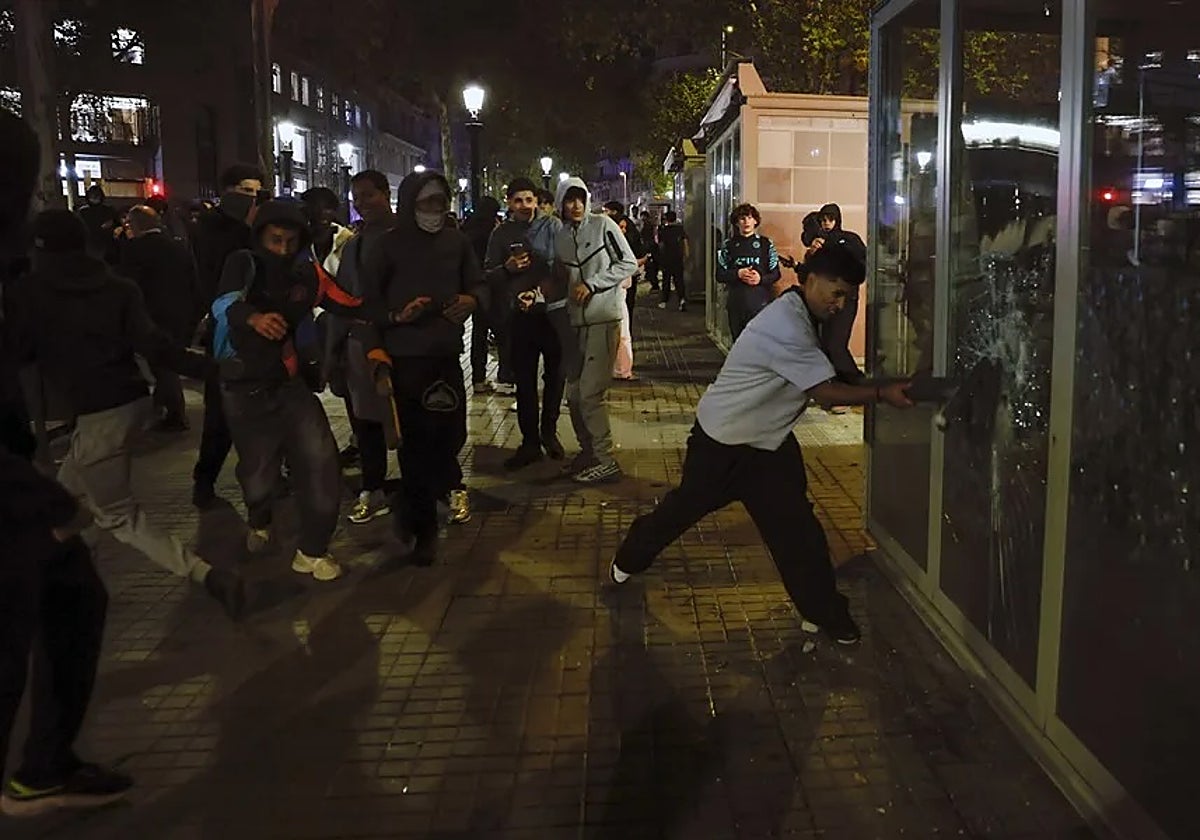 Inteligencia detecta injerencias rusas para amplificar los disturbios de Barcelona サムネイル