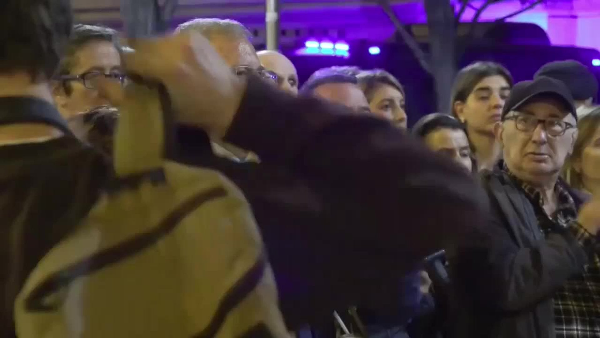 El Ayuntamiento de Madrid guarda un minuto de silencio por el accidente de Urda
