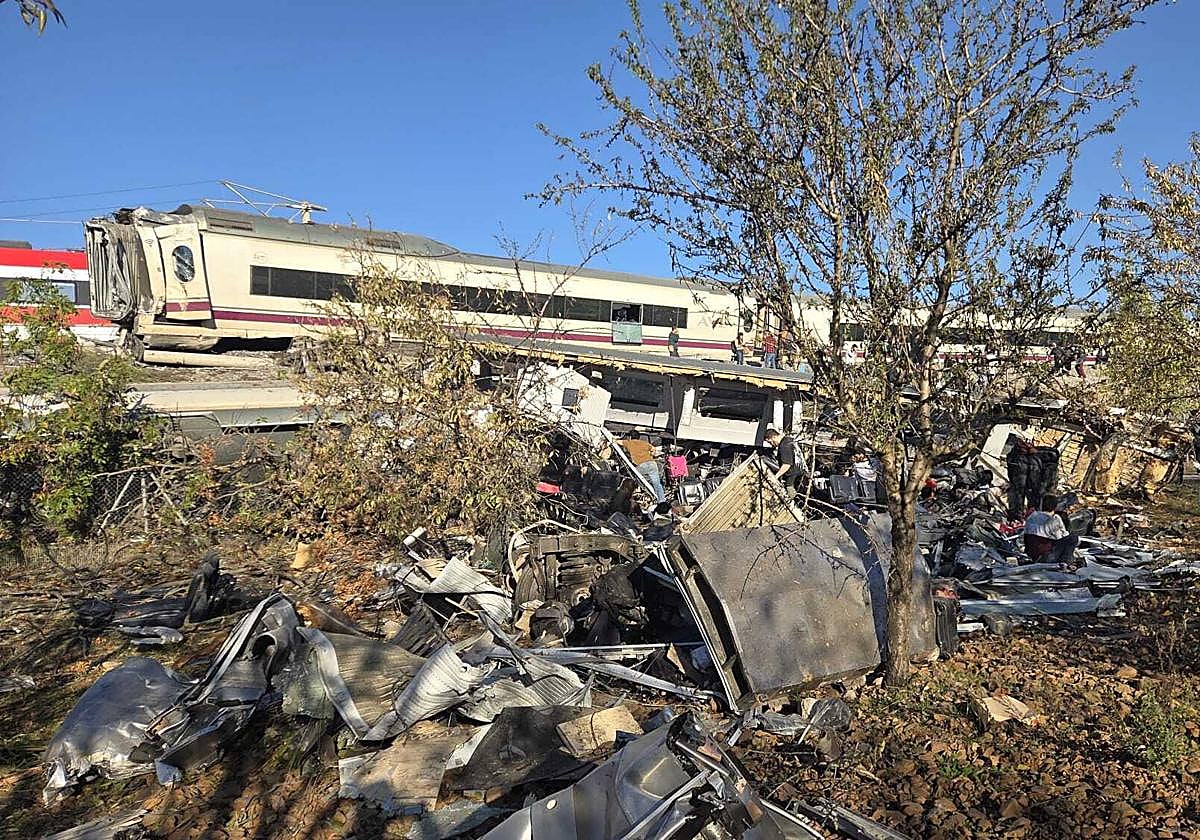 Al menos 46 muertos en un nuevo choque de trenes 缩略图