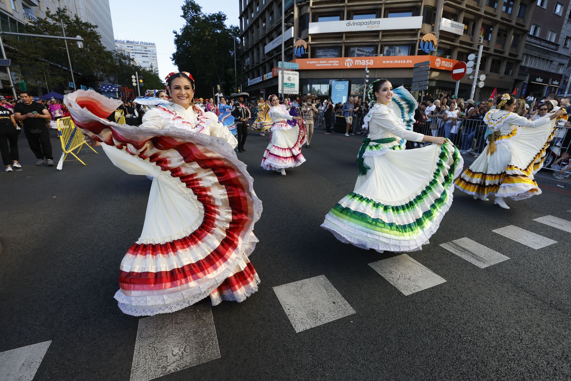 En la Cabalgata han participado diferentes agrupaciones y compañías artísticas