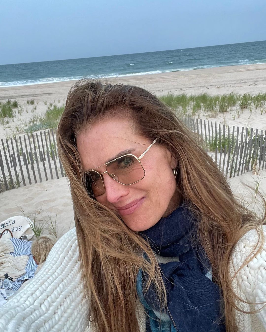 Brooke Shields es otra de las famosas que también se apunta a las fotos sin maquillaje, para demostrar que la belleza real es tendencia.