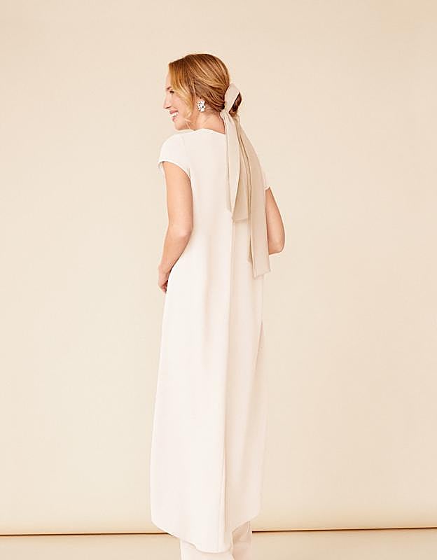 El conjunto, visto por detrás