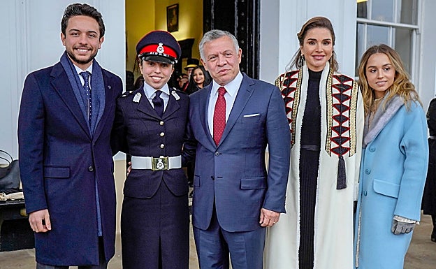 Familia Real jordana en la graduación de Salma