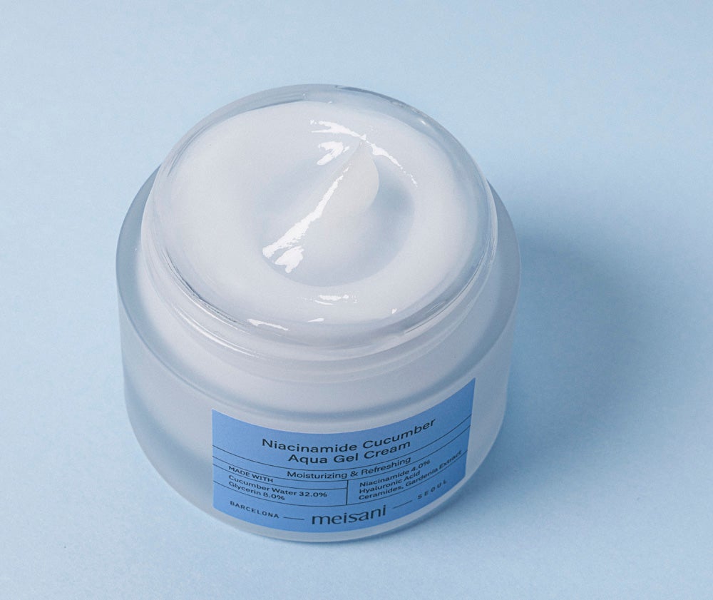 Niacinamide Cucumber Aqua Gel Cream de Meisani (26,95 €, en Miin Cosmetics). Gel ligero que combina el poder refrescante del agua de pepino, la hidratación de la glicerina vegetal y un complejo de ceramidas hiper reparadoras. Además tiene niacinamida y ácido hialurónico, para hidratar e iluminar la piel.