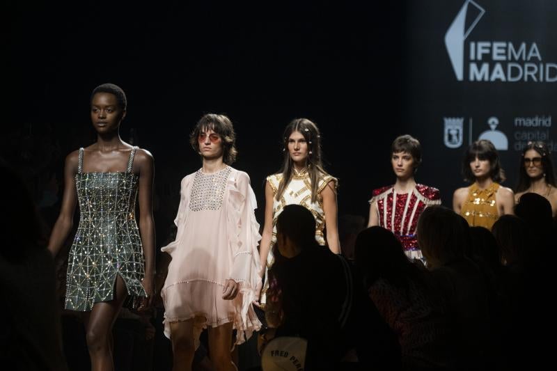 Teresa Helbig nos vuelve a dar una lección de costura