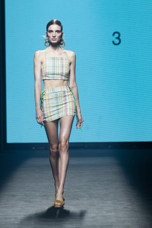 Moda de baño y algo más en la pasarela de Aurelia Gil