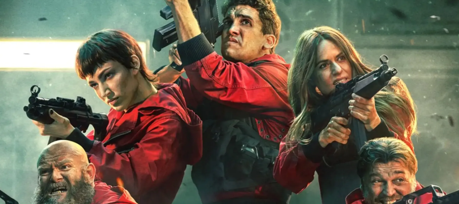 Desde que se estrenó la primera temporada de 'La casa de papel', cualquier ocasión es buena para ponerse un mono rojo y cargarse de armas (de mentira) para convertirnos en alguno de los personajes que nos robaron el corazón y también el banco de España.