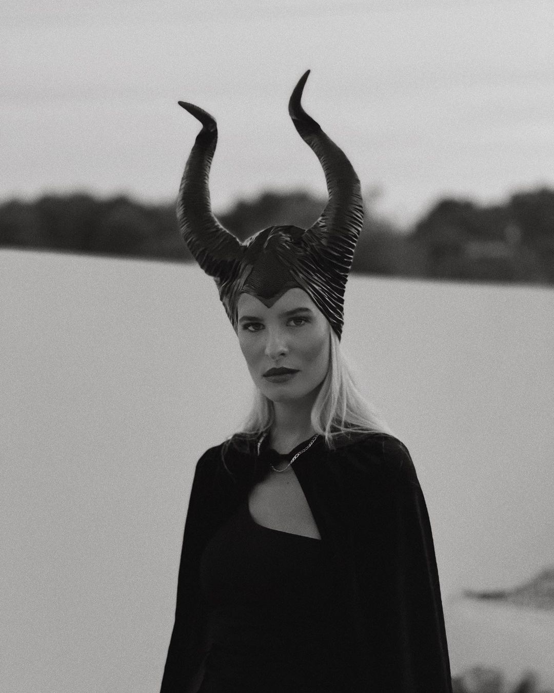 La influencer Teresa Andrés con disfraz de Maléfica en 2021 nos da pistas de que este personaje Vil sigue siendo el favorito de muchos. 