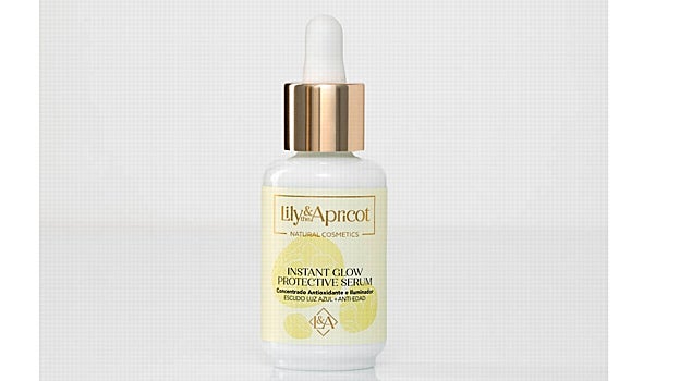 Instant Glow Protective Serum de Lily & Apricot.