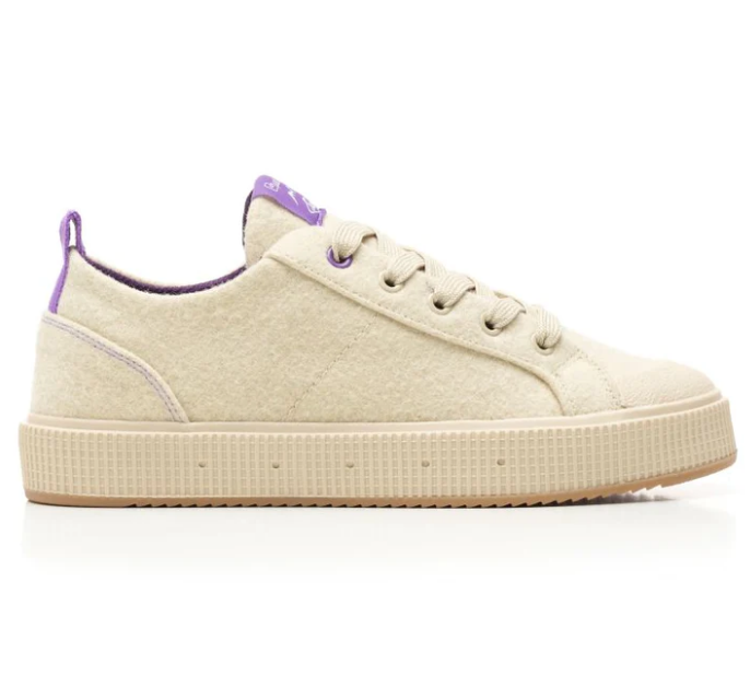 Deportivas K230 BUREL en color perla: 66 euros.