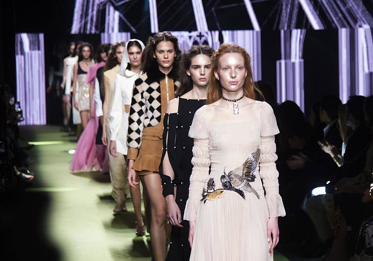 Desfile de Teresa Helbig