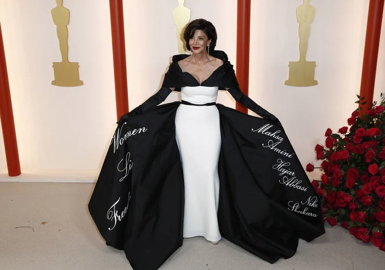 Alfombra roja de los premios Oscar: la actriz Shohreh Aghdashloo luce un vestido que rinde homenaje a las mujeres iraníes