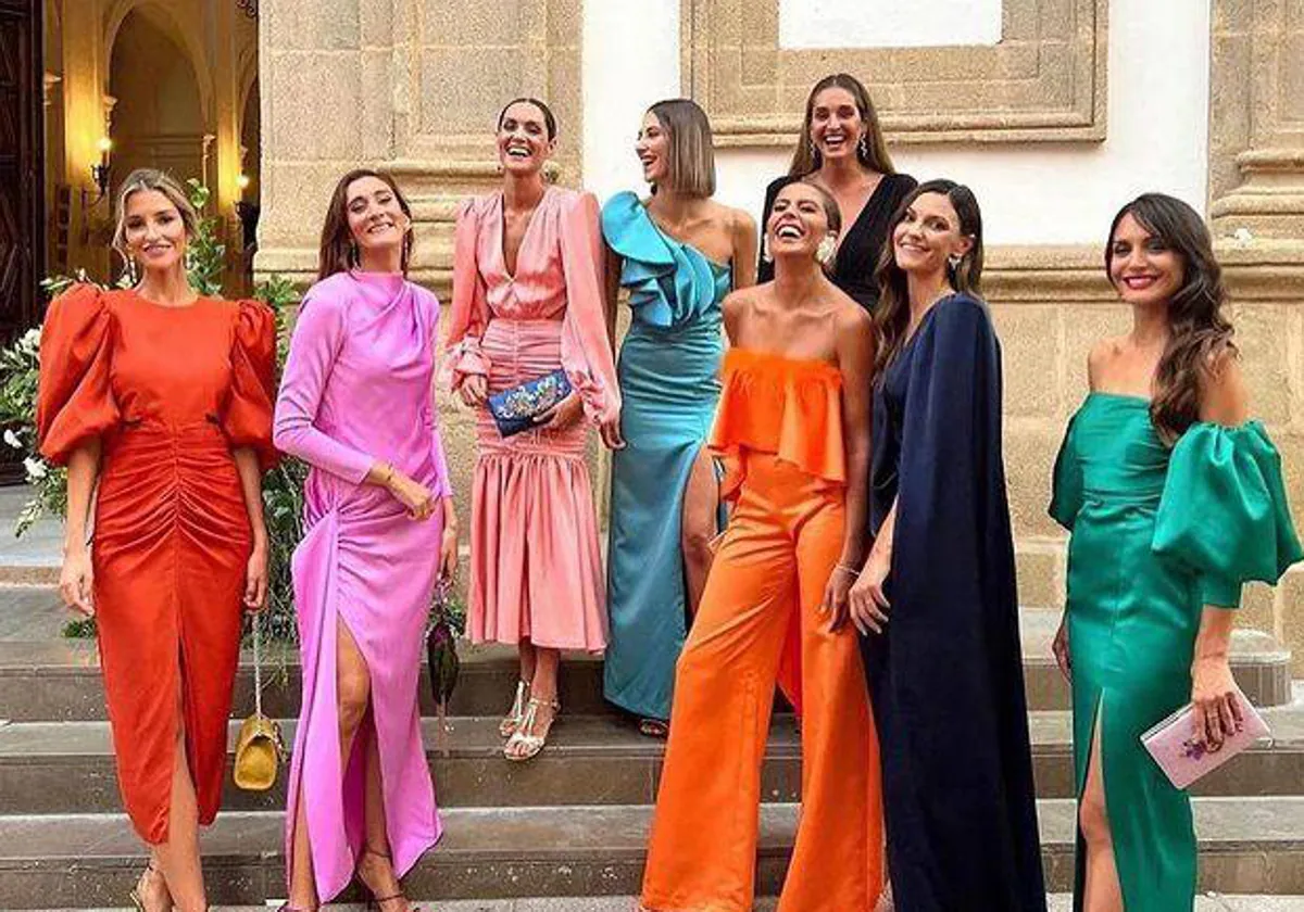 Los colores más populares para ropa de mujer en este verano
