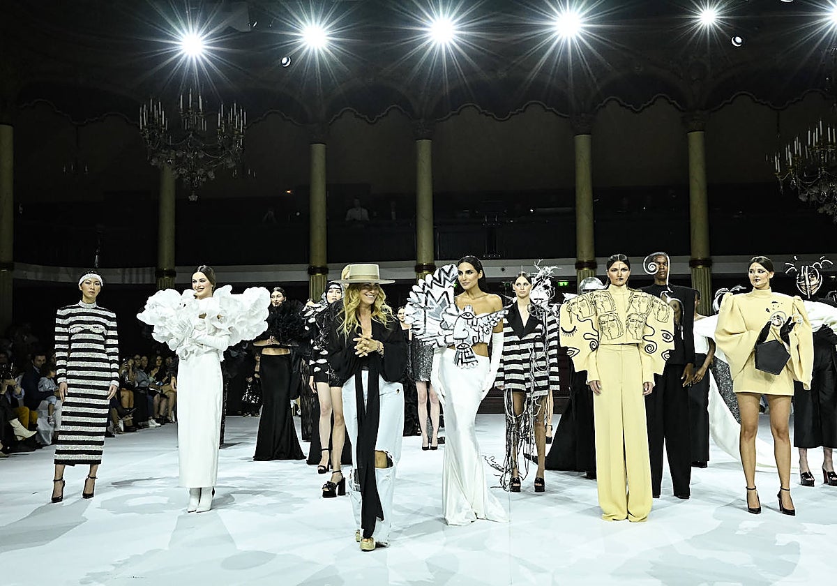 Desfile de Juana Martín en la Alta Costura de París