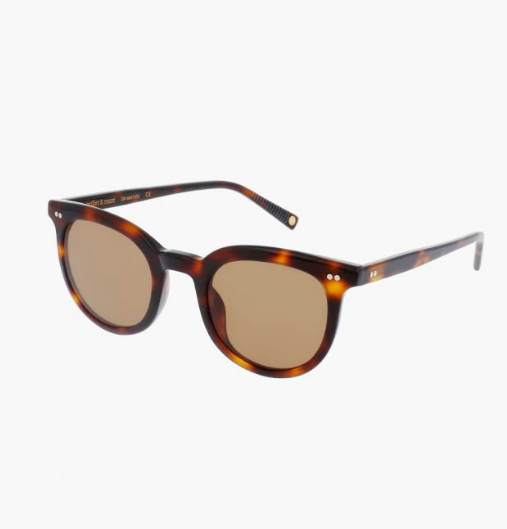 Combinando una artesanía impecable y un diseño moderno, MIA exhibe líneas de acetato ligeramente más gruesas. La montura perfecta si quieres añadir un toque extra a tu look diario. Su precio es de 79 euros.