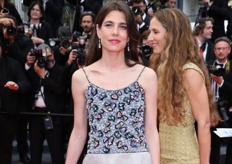 Imagen secundaria 1 - Carlota Casiraghi en el Festival de Cannes con estilismos de Chanel.