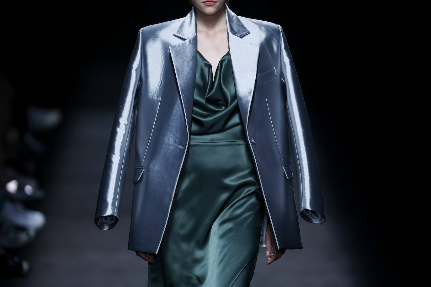 Desfile de Mans en la MBFW Madrid Primavera/Verano 2024. Mans cree en la elegancia y la sofisticación de las piezas clásicas.