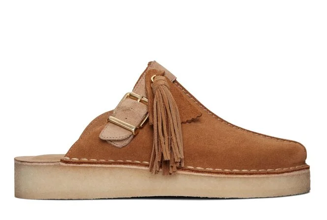 Esta silueta de ante atemporal que complementa innumerables looks informales es otra de las opciones que más triunfan este otoño. Su precio es de 80 euros en Clarks.