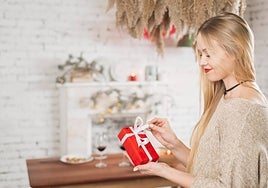 Más de 50 regalos de belleza para estas navidades: cofres de maquillaje, packs de cremas y perfumes