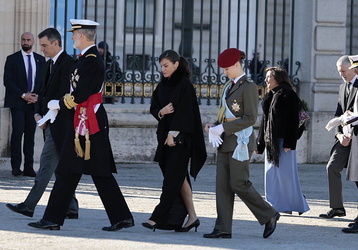 Doña Leonor en su primera Pascua Militar junto a la Reina Letizia