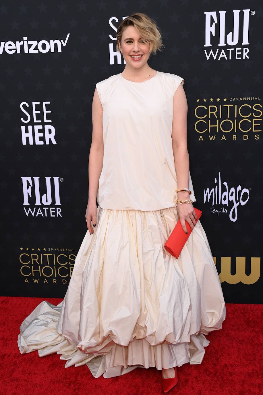 Greta Gerwig con un vestido con volúmenes de Molly Goddard.