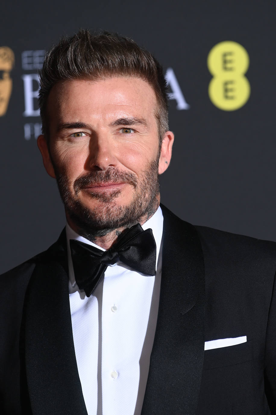 David Beckham, que entregó uno de los premios, eligió el clásico esmoquin. 