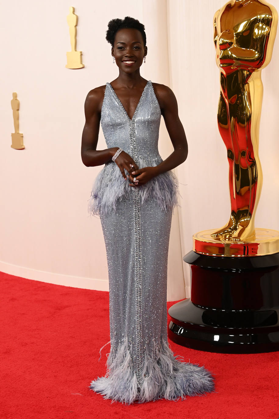 Lupita Nyongo con un Armani Privé.