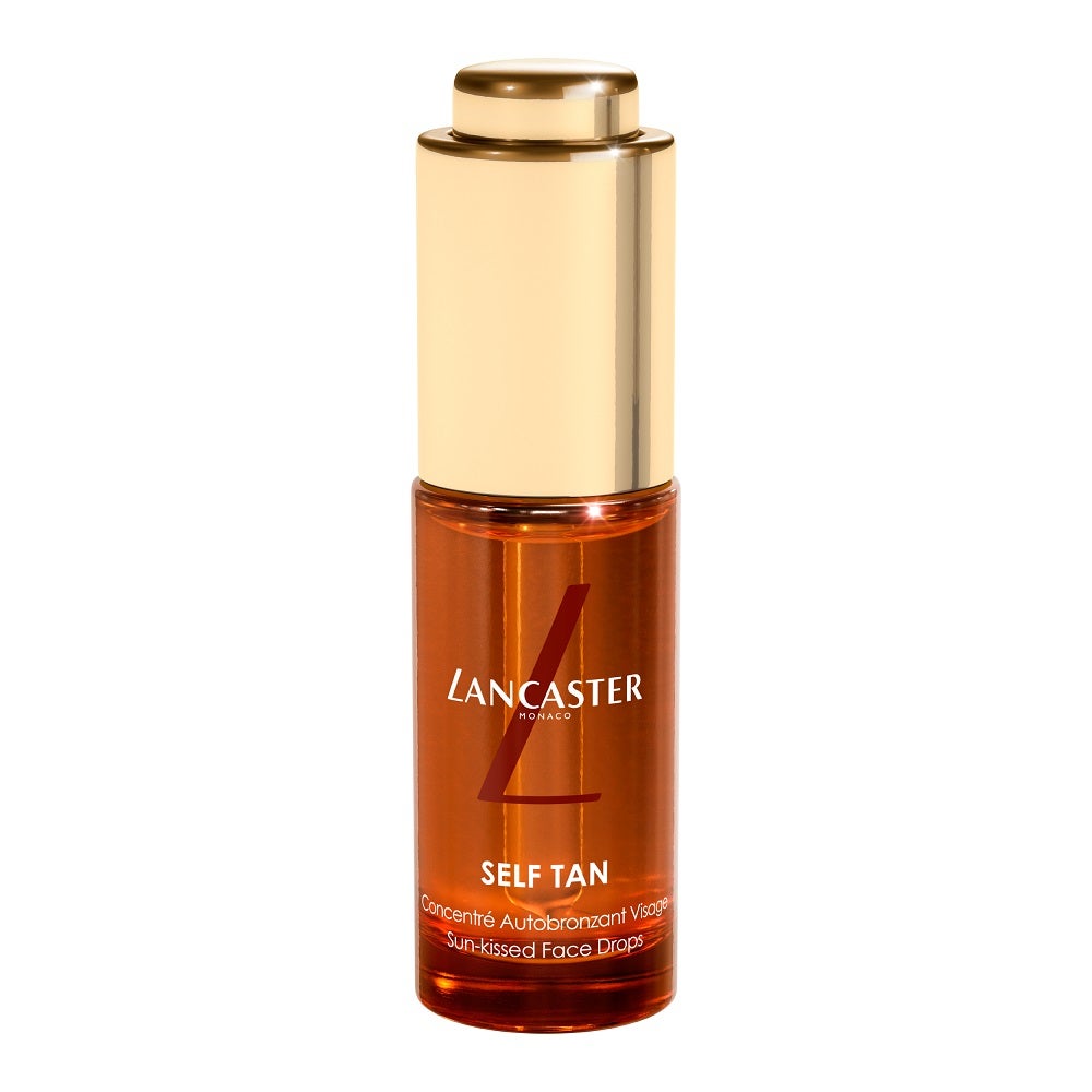 Self Tan Sun-Kissed Face Drops de Lancaster (36 euros): estas gotas autobronceadoras combinan la potencia de un sérum con la luminosidad de un autobronceador, proporcionando un bronceado natural, sin sol. Está diseñado para incluir unas gotas (el número depende de la intensidad del bronceado que se quiere) en la crema hidratante diaria.