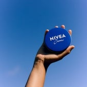 La lata azul de Nivea y otros cosméticos 'vintage' que triunfan en tiempos de TikTok