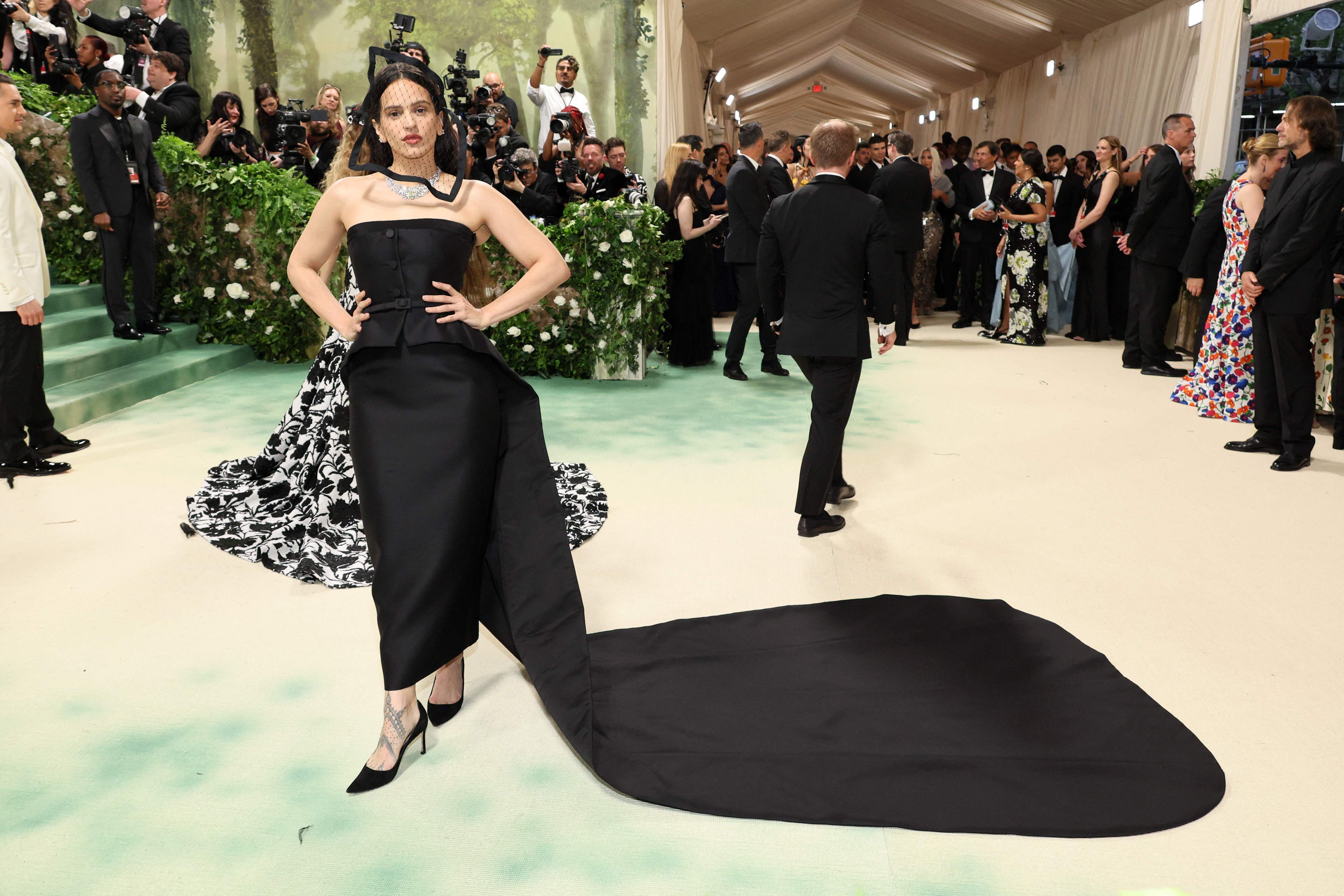 LA cantante española Rosalía posa durante la gala