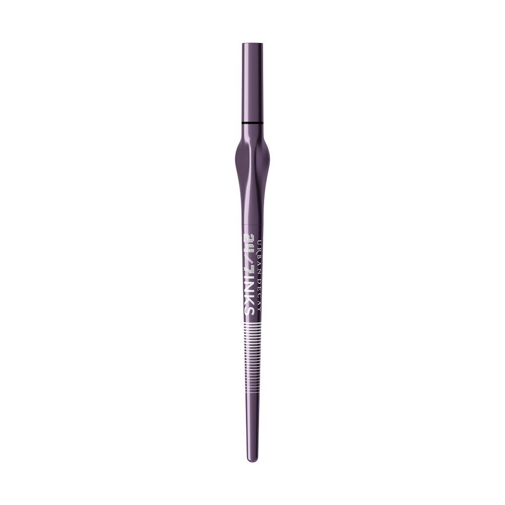 Eyeliner líquido 24/7 inks de Urban Decay (26 euros). Disponibles en 9 tonos mates y shimmer, cuentan con una punta súper precisa para conseguir un trazo ligero. Solo es necesaria una pasada gracias a su gran pigmentación. Su estructura ergonómica hace más fácil dibujar el trazo del eyeliner.