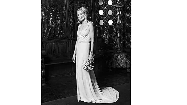 Naomi Watts con vestido de Alta costura de Dior para celebrar su segunda boda