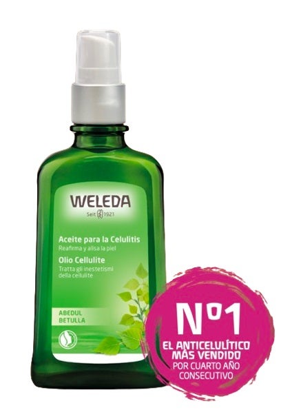 Aceite para celulitis de Abedul de Weleda (24,95 euros). En las hojas del abedul se encuentran flavonoides y taninos, que junto al extracto de romero y rusco activan el metabolismo de la piel y facilitan la circulación de líquidos en el organismo. Los extractos con los que se formula este aceite alisan a su vez la piel, fortaleciendo además el tejido conjuntivo. Además, el aceite de hueso de albaricoque y de jojoba aportan un boost de nutrición a la piel y facilitan el masaje para alisar la piel fortaleciendo el tejido conjuntivo.
