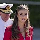 El traje rojo de la Princesa Leonor en su primer viaje oficial en solitario fuera de España