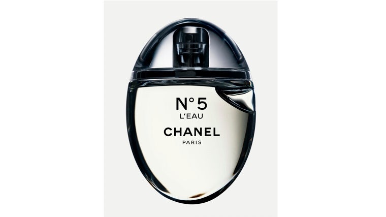 Nº 5 L' Eau de Chanel, una edición limitada muy fresca y perfecta para el verano.