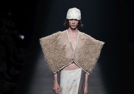 MBFWMadrid primavera/ verano 2025: El particular homenaje de Ángel Schlesser a la naturaleza