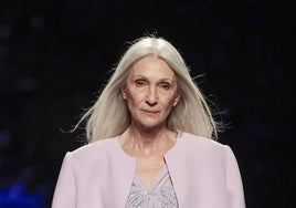 Pedro del Hierro, Isabel Sanchis y la modelo Pino Montesdeoca, lo mejor de la pasarela de Madrid