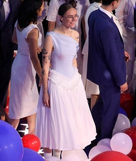 Imagen secundaria 2 - Ella Emhoff tiene un estilo de lo más destacado.