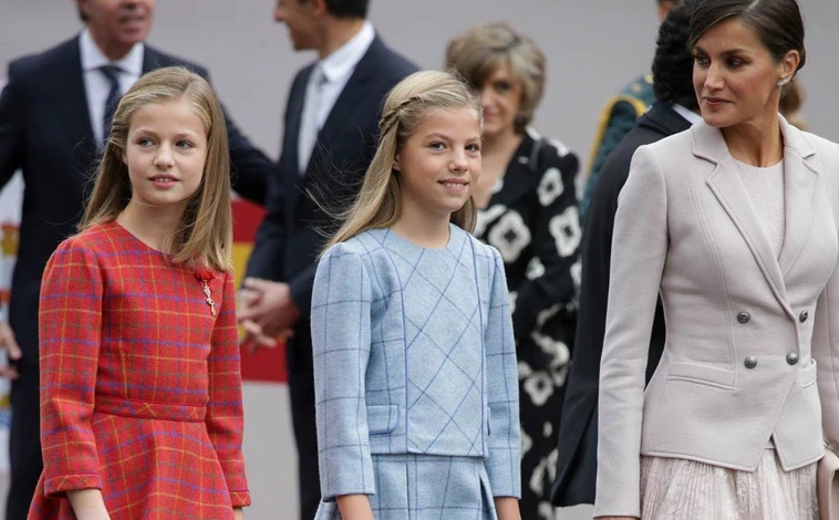 Main image - Doña Leonor and Infanta Sofía began to wear different styles in 2020.