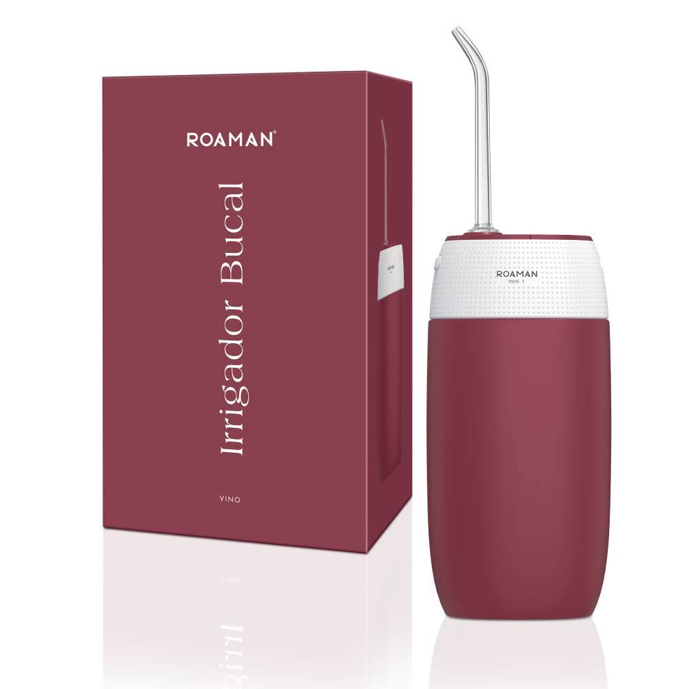 Irrigador de Roaman (59 euros). Un accesorio para mejorar la higiene bucodental, que complementa el cepillado diario. La irrigación es una técnica de agua a presión que consigue eliminar todos los restos de comida y placa. Esta versión mini, tiene carga de batería que dura de 15 a 30 días, y se presenta en una gama de colores muy fáciles de integrar con la decoración de tu cuarto de baño (vino, negro, gris, melocotón y rosa).