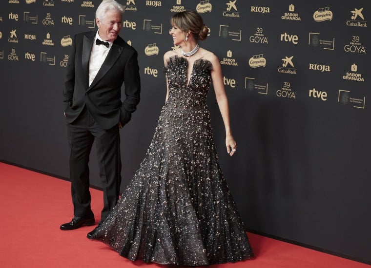 Richard Gere y Alejandra Silva en los Goya 2025