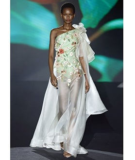 Imagen secundaria 2 - Desfile de Hannibal Laguna