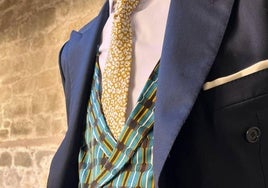 Solo para hombres arriesgados: las corbatas más coloridas que triunfarán en la Feria de Sevilla