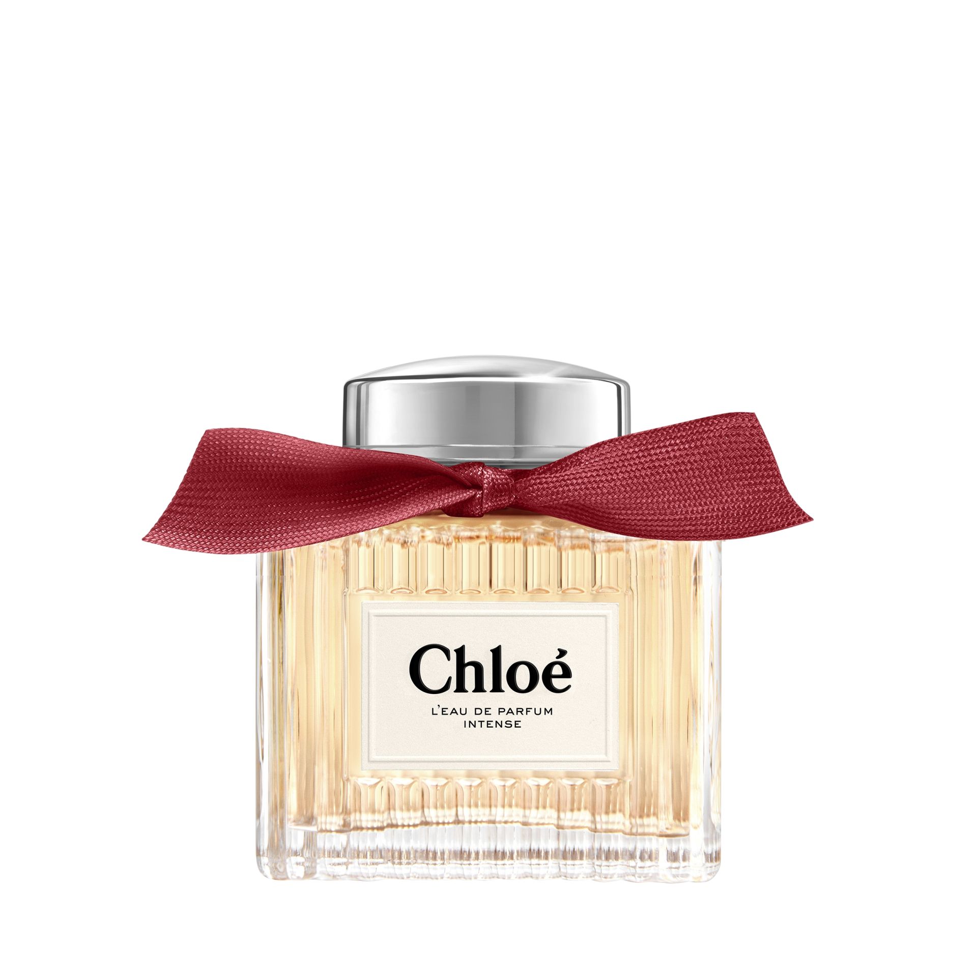 Chloé L’eau de parfum intense (176 euros, 100 ml). Fusiona una rosa sofisticada con abundantes maderas suaves. La fragancia más potente con la flor icónica de Chloé.