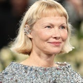 Pamela Anderson, Nicole Kidman y Zoe Saldaña estrenan los cambios de look más radicales en la gala Met 2025