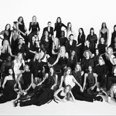 Zara celebra sus 50 años de historia reuniendo a 50 súper modelos icónicas