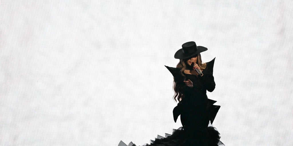Todos los detalles del vestuario de Melody en Eurovisión: diseño