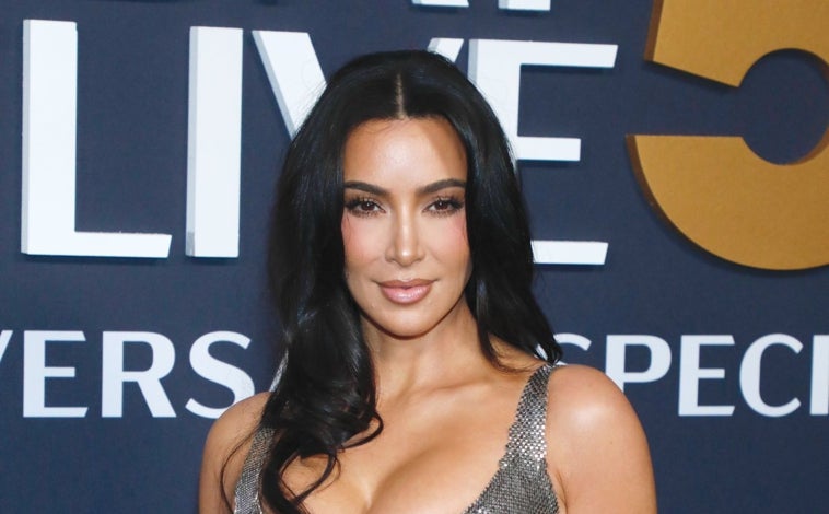 Imagen principal - Diversas celebrities como Kim Kardashian o Oprah Winfrey han comentado que toman Ozempic para mantener la báscula a raya. Otras, como Adele o Katy Perry, no lo han hecho público pero la sombra de este fármaco les persigue.