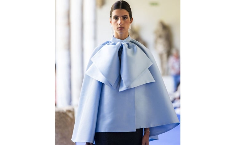 Imagen principal - Propuesta de Antonio Rabadán en el desfile celebrado en Toledo